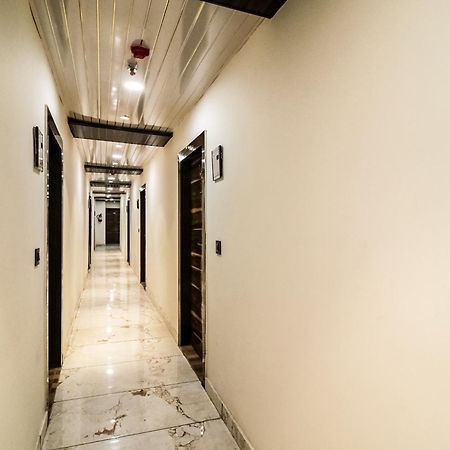 Jps Galaxy Hotel Near Pvr Vikaspuri Delhi Zewnętrze zdjęcie