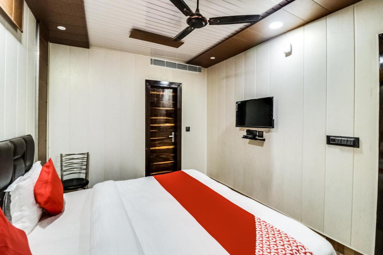 Jps Galaxy Hotel Near Pvr Vikaspuri Delhi Zewnętrze zdjęcie