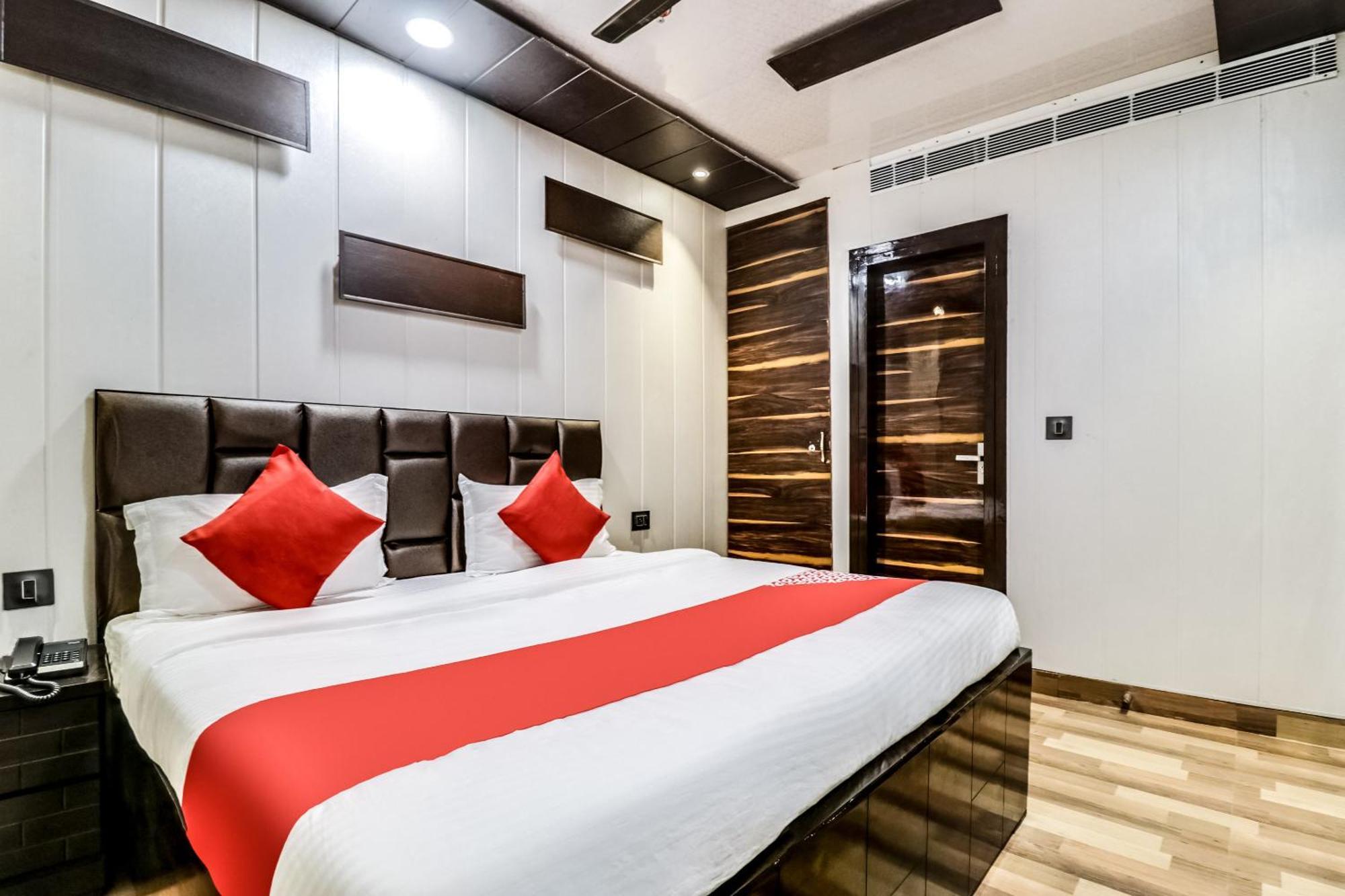 Jps Galaxy Hotel Near Pvr Vikaspuri Delhi Zewnętrze zdjęcie
