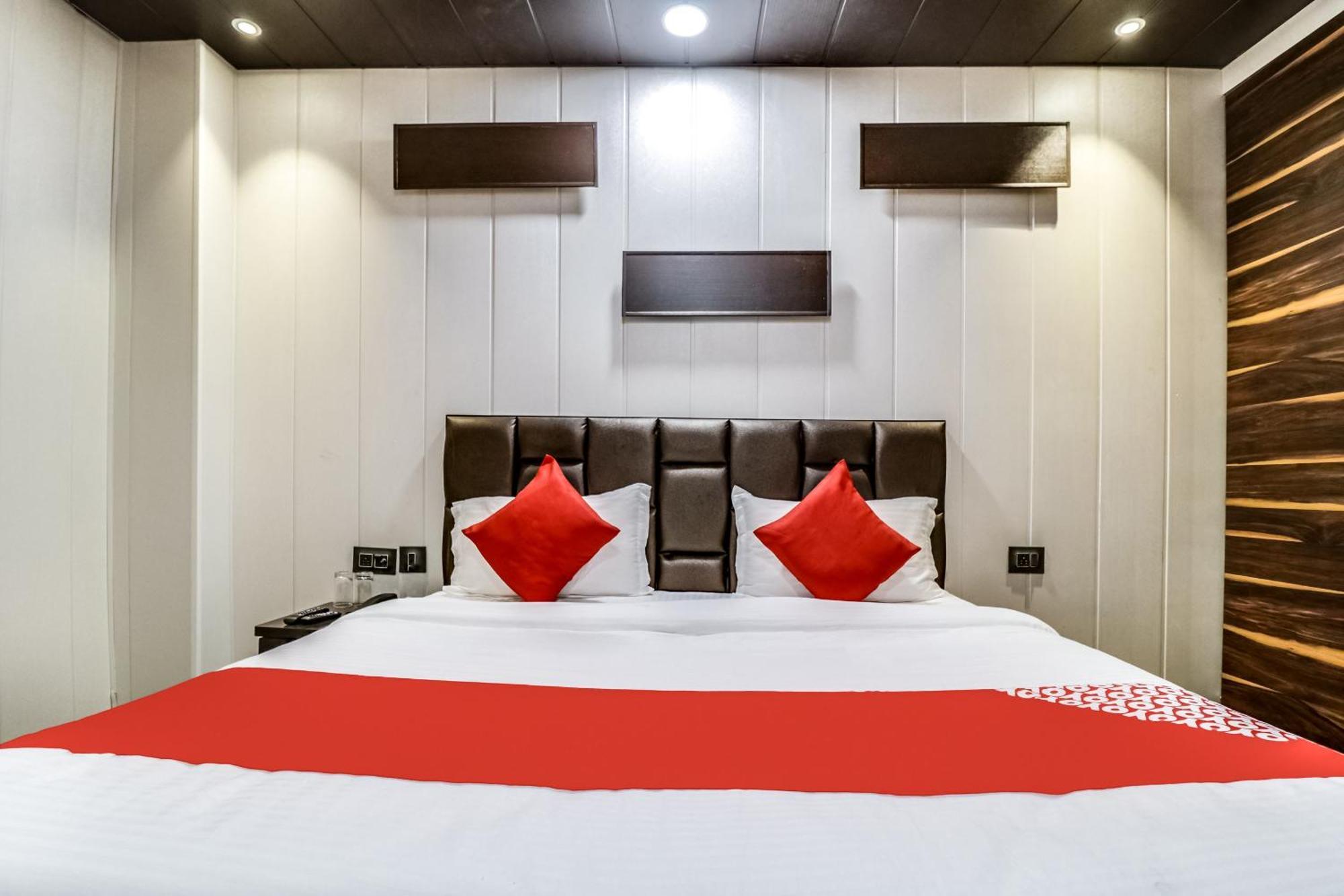 Jps Galaxy Hotel Near Pvr Vikaspuri Delhi Zewnętrze zdjęcie